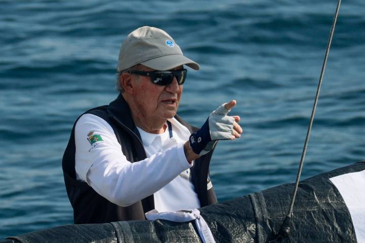 Juan Carlos I: “La democracia no cayó del cielo”