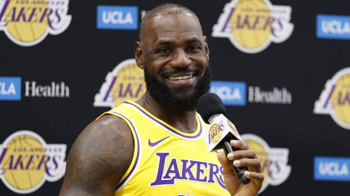 Fans React To LeBron James' Deceptive 'Second Decision' Hennessy Ad