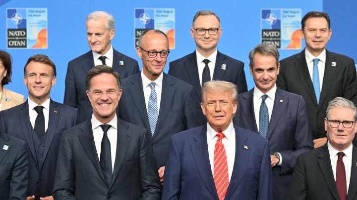 Donald Trump sugiere que España debería ser 'expulsada' de la Otán por incumplir el aumento del gasto de defensa al 5 % del PIB; Madrid responde