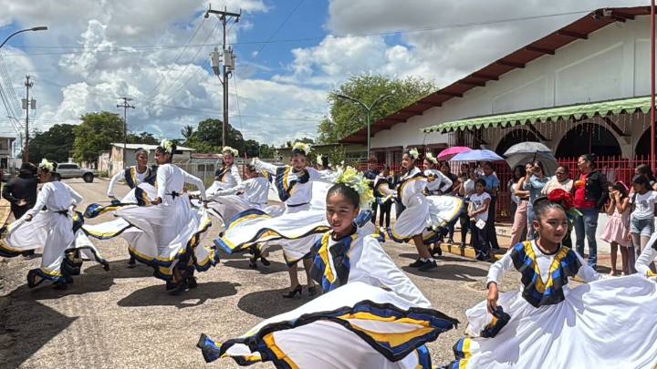 Realizan en Libertador Gala «Senderos del arte Monaguense»