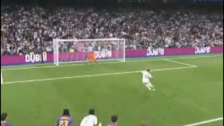 El penalti de Mbappé en el Clásico: ¿Milagro de Szczesny o error de Kylian?