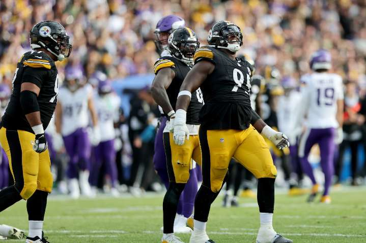 StreamEast alternatives for NFL free streams today