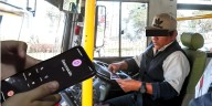 Extorsionadores suben a bus y amenazan chofer para enviar mensaje a transportistas en VES: “Te vamos a matar”