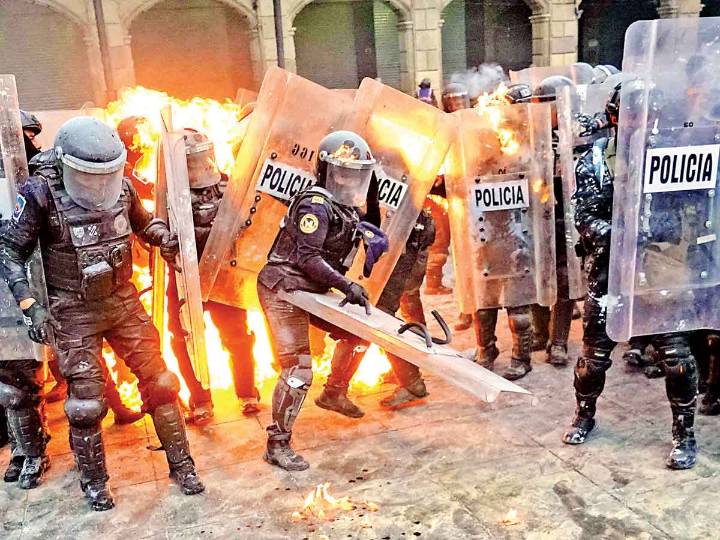 Ataques, saqueos, riñas... marchas por el 2 de octubre