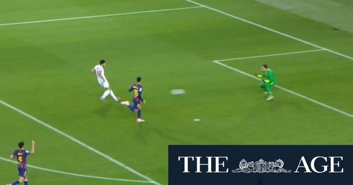 PSG sink Barcelona in 90th minute