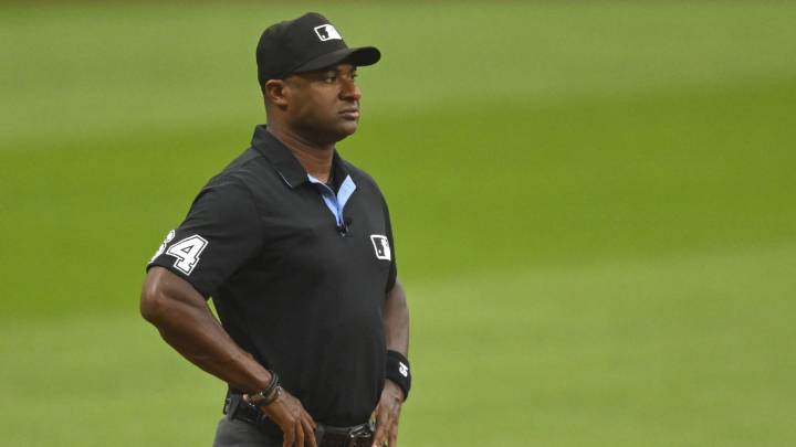 Umpire turns in unbelievable performance during Tigers