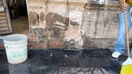 Auto se impacta contra un negocio en el Centro Histórico