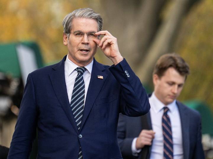 U.S. to boost sanctions on Russia after Putin meeting nixed by Trump