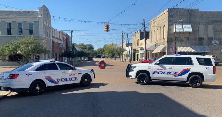 Mississippi school homecoming celebrations turn deadly as 6 people are killed in separate shootings