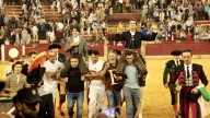 Diego Ventura no se deja pisar y sale a hombros junto a Sergio Galán en el cierre de la Feria del Pilar