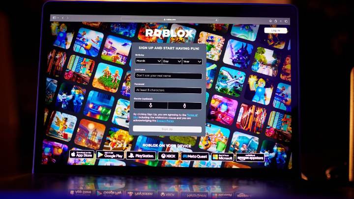 Florida AG issues subpoenas against Roblox amid reports of child grooming on platform