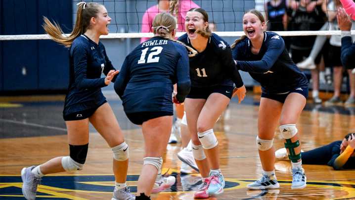 WATCH: Fowler volleyball secures match point in league win over P