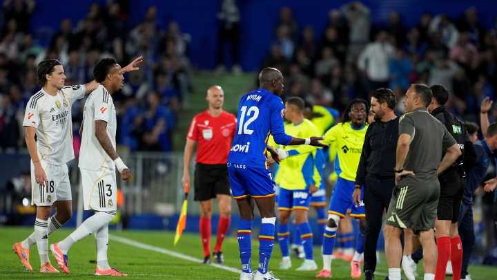 Vinicius le da la vuelta a las provocaciones en su aparición en Getafe