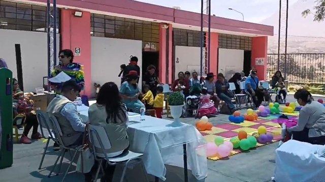 Padres del Prite Sagrada Familia de Cayma rechazan posible traslado por desalojo de la Gerencia de Educación