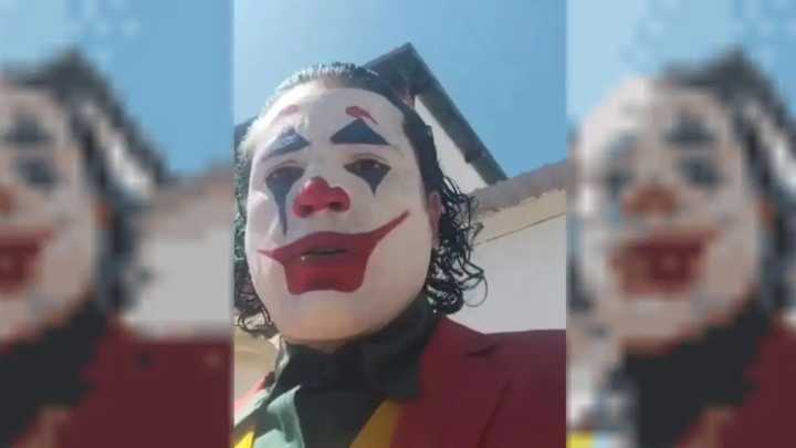 Insólito: un hombre quiso votar disfrazado de "El Joker" en El Palomar y no lo dejaron
