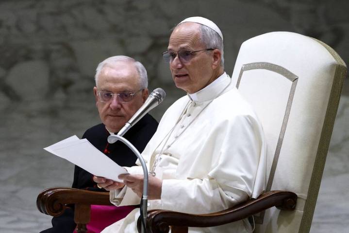 Pope Leo laments US-Canada 'difficulties' after Trump ends trade talks
