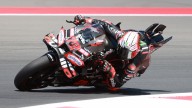 Sprint de Indonesia: Bezzecchi le niega la victoria a Aldeguer y sanción a Marc Márquez