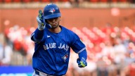 Blue Jays’ Andres Gimenez stays hot, clobbers 2