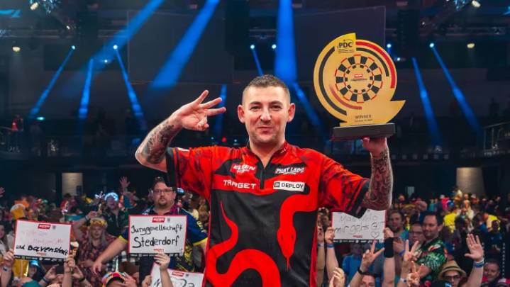 Aspinall downs Dirk to complete 20206 German hattrick in Hildesheim