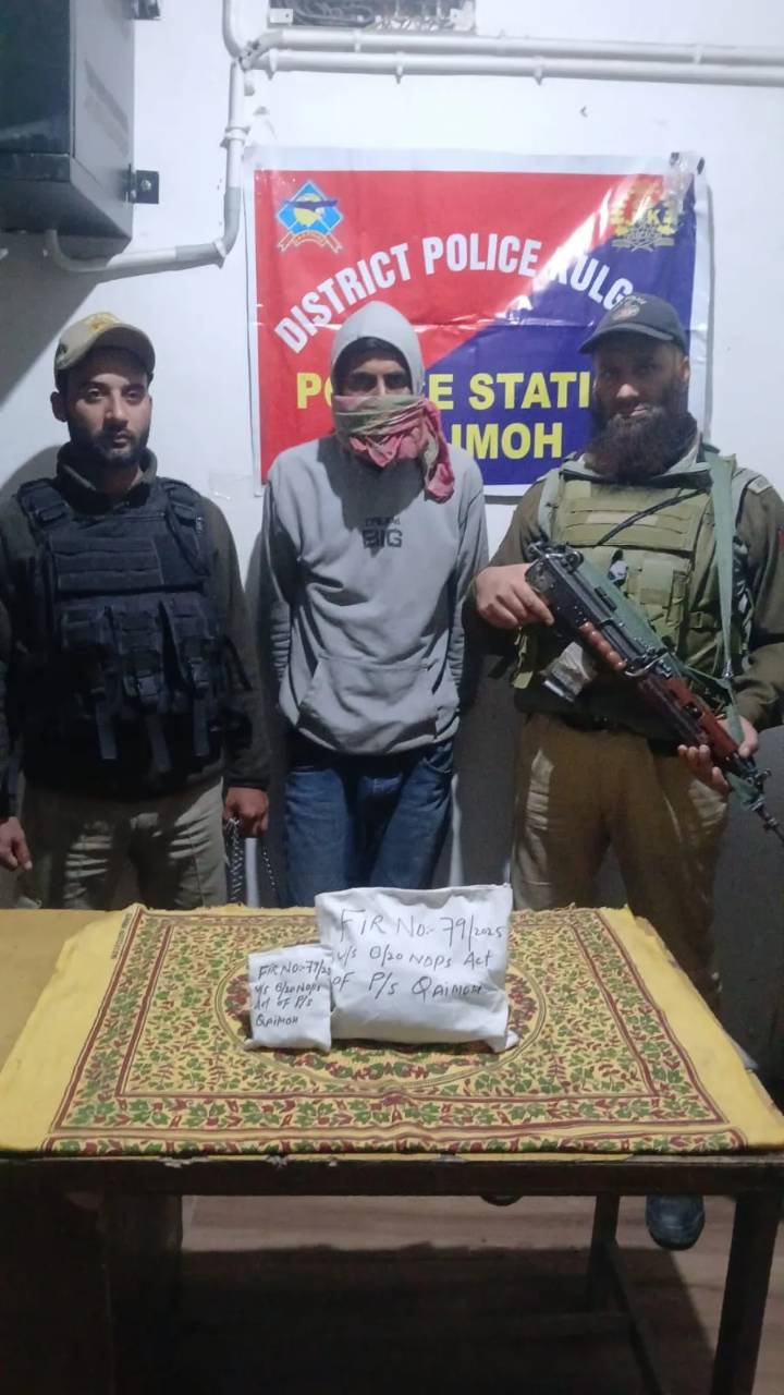 Kulgam police arrest drug peddler, recover contraband substance