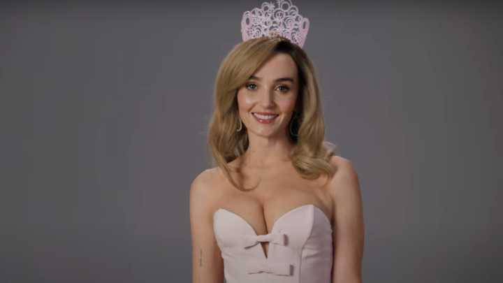 Chloe Fineman Ran Around Studio 8H With Her Fake Sydney Sweeney ‘Chest Plate’ (And Allegedly Scared Off An SNL Intern)