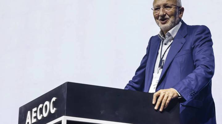 Juan Roig, a los empresarios: "Debemos sentir orgullo, os pido salir del armario"
