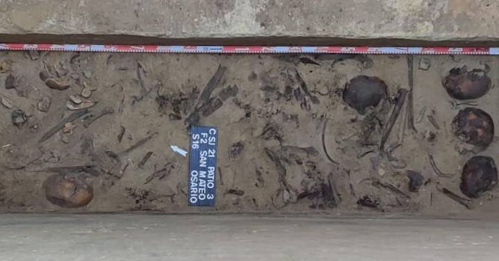 Cádiz honra la memoria de dos víctimas de la represión franquista