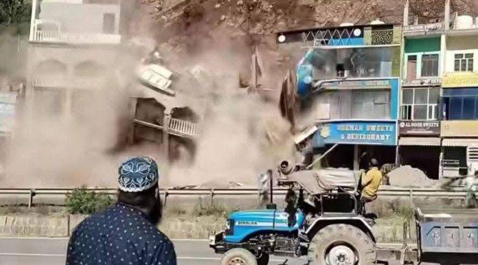 Massive Landslide Hits Narsoo-Samroli, Hotel Collapses on Jammu
