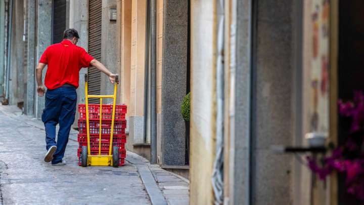 España alcanza un nuevo récord de empleo con 22,38 millones de ocupados pese a sumar 60.100 parados en verano