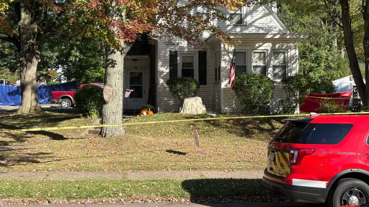 Garage explosion leaves 1 dead in Massillon
