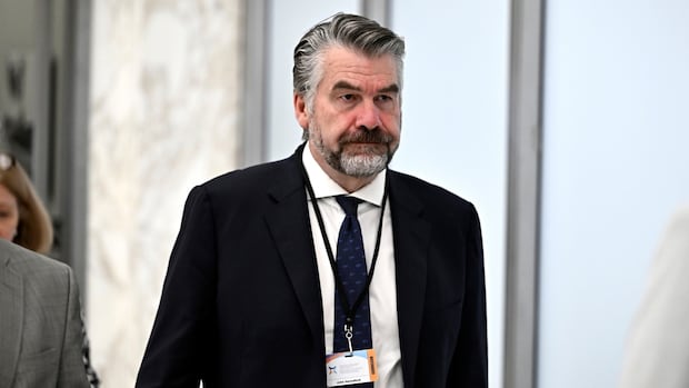 Former clerk of Privy Council John Hannaford to be Carney's special representative to the EU