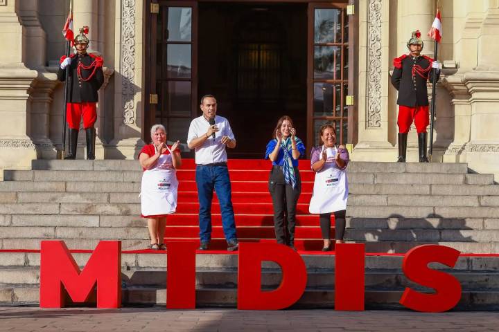 Presidente José Jerí anuncio de incremento del presupuesto del Programa de Complementación Alimentaria (PCA) para mejorar la alimentación de comedores y ollas comunes