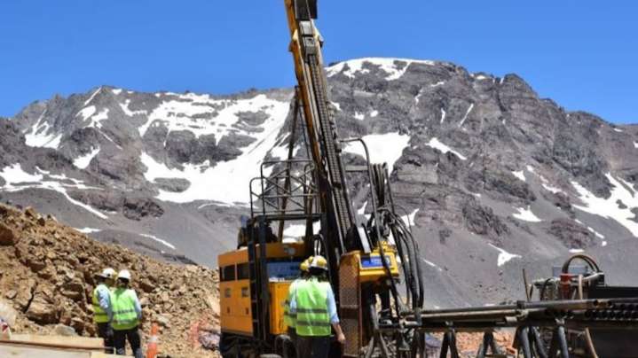 Mendoza anunció una nueva ley de regalías mineras