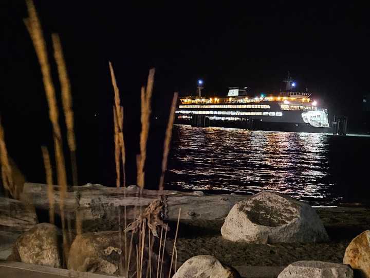 Scene in Edmonds: Around town