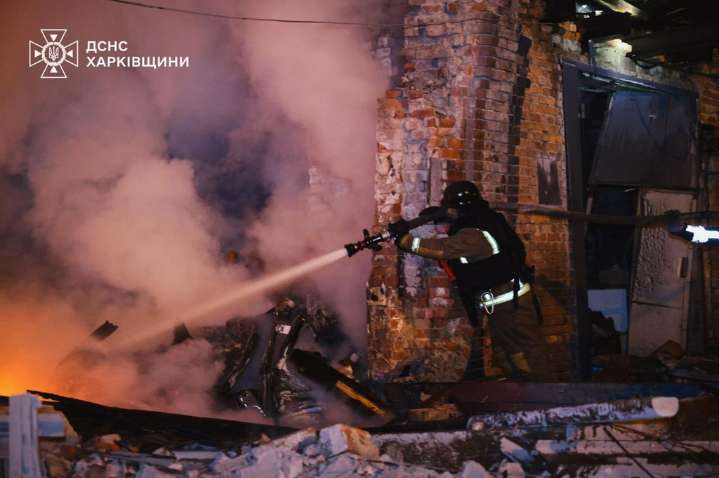 Russian aerial attack hits a Ukrainian hospital, days before Zelenskyy meets Trump