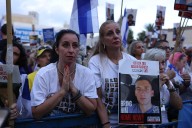 Los gemelos Berman, un soldado, asistentes al festival Supernova... estos son los 20 rehenes liberados por Hamas