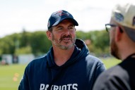 How Patriots coach’s hilarious welcome ritual builds camaraderie for new players