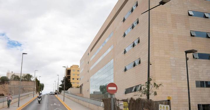 Andalucía refuerza su sistema sanitario con una amplia oferta laboral de 10.289 plazas