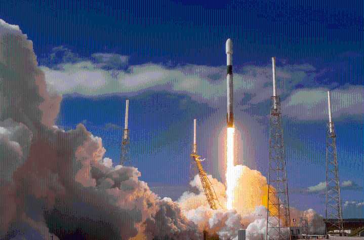 SpaceX Hits 10,000 Starlink Satellites in Orbit