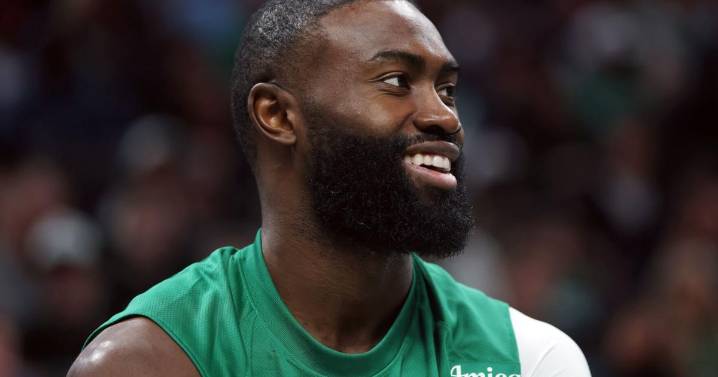Jaylen Brown starts for Celtics in season opener vs 76ers