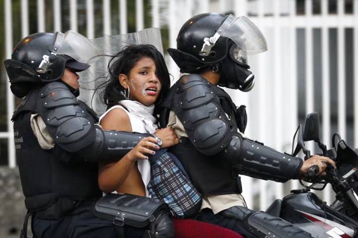 “Todo lo que ve y todo lo que oye”: Maduro anuncia una aplicación para reforzar la vigilancia social