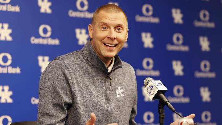 Oweh back at No. 9 Kentucky for coach Mark Pope's second season with the Wildcats