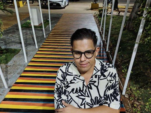 Replican obra de Cruz-Diez en plaza de Maracaibo