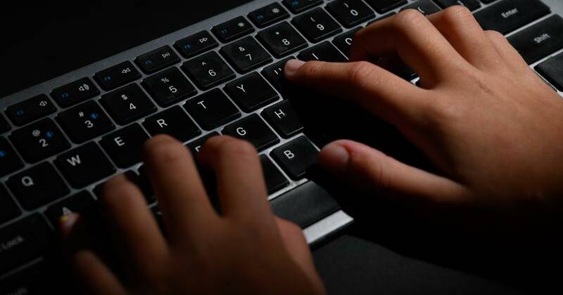 Spy agency points finger at common password habits