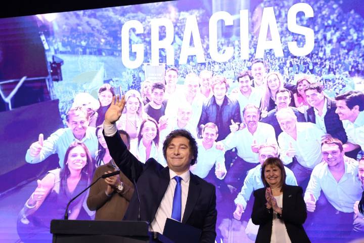 El rescate de Trump funcionó: Milei arrasa en las parlamentarias y engrasa la motosierra