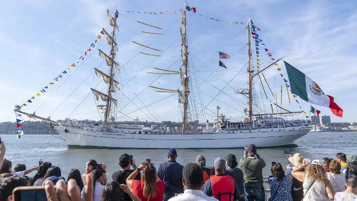 Buque Escuela “Cuauhtémoc” zarpa hacia México tras más de cuatro meses en reparación