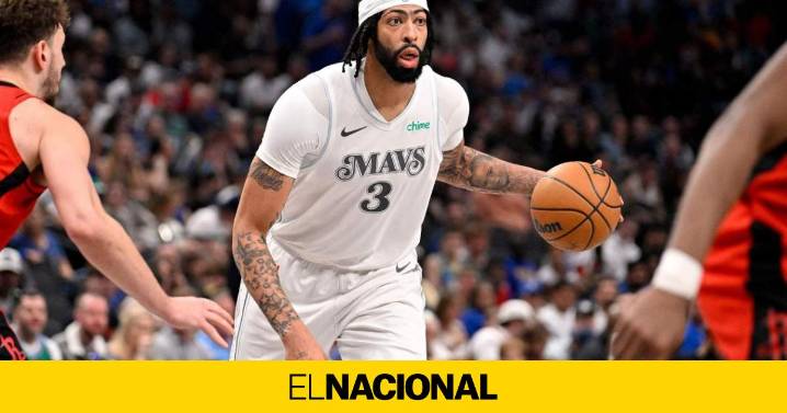 De héroe a carga: Dallas Mavericks ya no sabe qué hacer con Anthony Davis