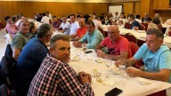 Los vecinos de Genestoso reúnen a ochenta personas que ayudaron a combatir los fuegos: "Estamos muy agradecidos"