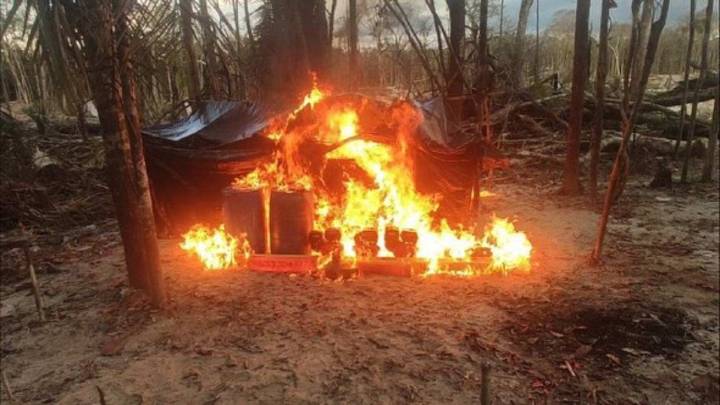 FANB destruye campamento de minería ilegal en Amazonas