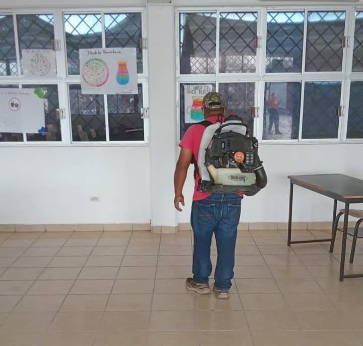 Inician fumigación en escuelas de Reynosa para combatir el virus de Coxsackie
